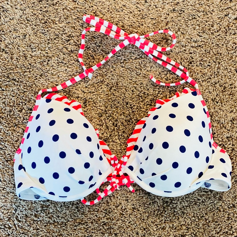 Victoria’s Secret Polka Dot Bikini Top👙💘